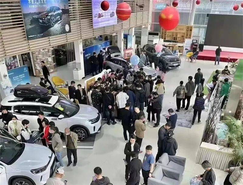 汽车促销战下<strong></p>
<p>持币网</strong>，卖车的赢麻了？