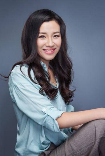 她本是阔太太<strong></p>
<p>Watercoin</strong>，被导演喊来临时救场，却意外走红，50岁片约不断