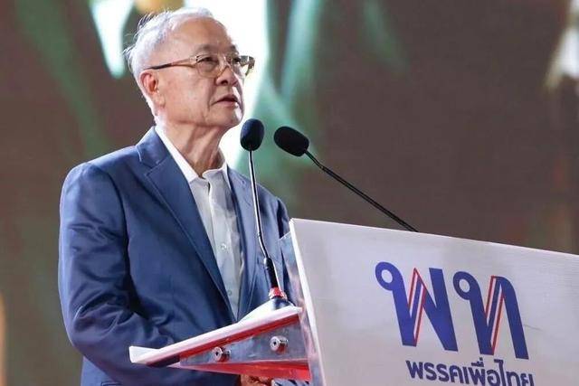 深挖 | 即将访华的泰国总理佩通坦<strong></p>
<p>BBC</strong>，是他信女儿，也是“泰国第一名媛”