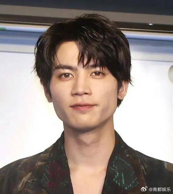热搜第一<strong></p>
<p>区块链挖矿交易</strong>！24岁男演员不幸去世
