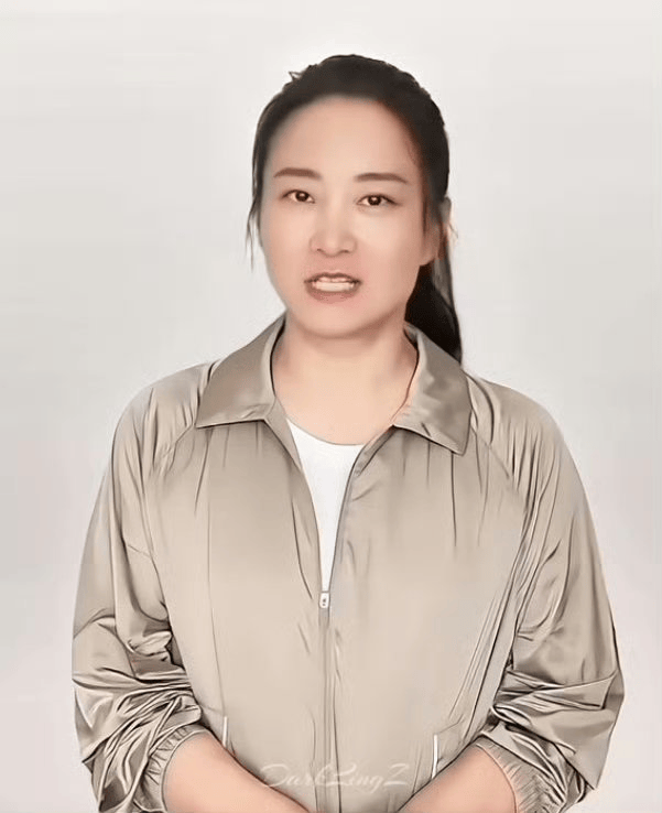 贾玲又瘦了<strong></p>
<p>泰达币交易所</strong>！扎高马尾穿运动服出镜