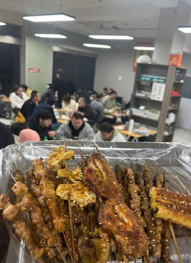 常州一烧烤店花10万赞助苏超<strong></p>
<p>比特币交易所</strong>，因系唯一个体赞助商爆火，附近商户：之前生意一直好