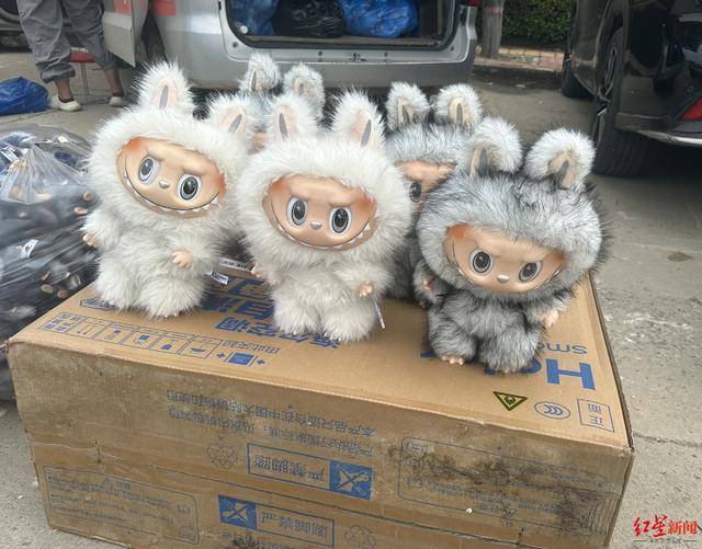 实探衡水盗版LABUBU大集：像卖菜一样摆摊卖<strong></p>
<p>火币交易app</strong>，商家称如今订单变少生意难做