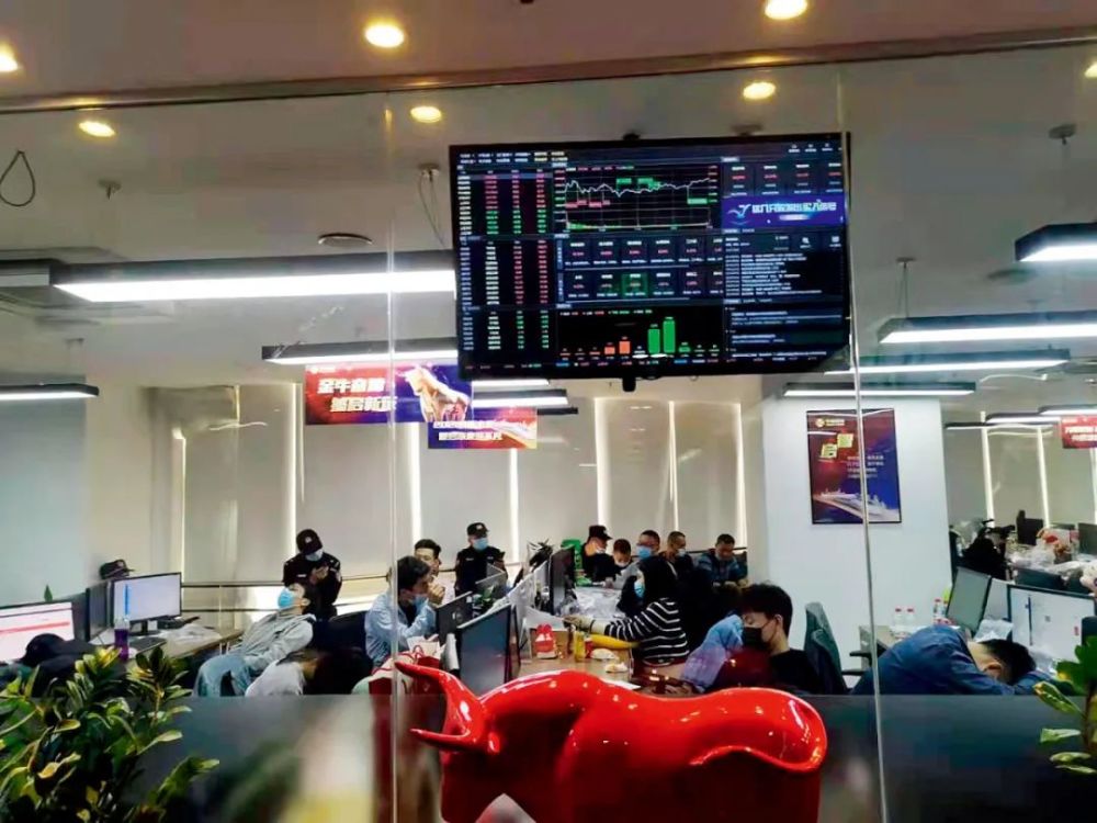 大连证券公司(大连证券公司石雪)